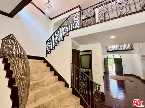 Entry Way - 4520 Libbit Ave, Encino, CA 91436 photo 7 of 15
