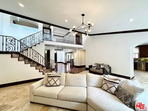 Living - 4520 Libbit Ave, Encino, CA 91436 photo 5 of 7