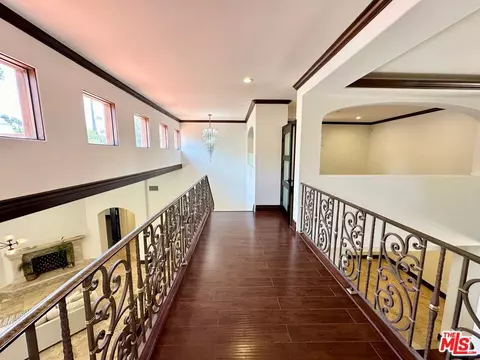 Entry Way - 4520 Libbit Ave, Encino, CA 91436 photo 9 of 15