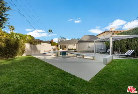 445 N Bowling Green Way, Los Angeles, CA 90049