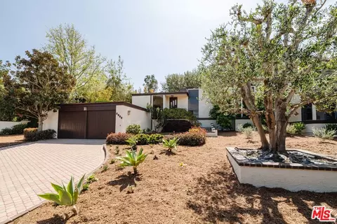 7125 Fernhill Dr, Malibu, CA 90265