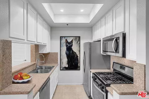 Kitchen - 7236 Amigo Ave #202, Reseda, CA 91335 photo 1 of 1