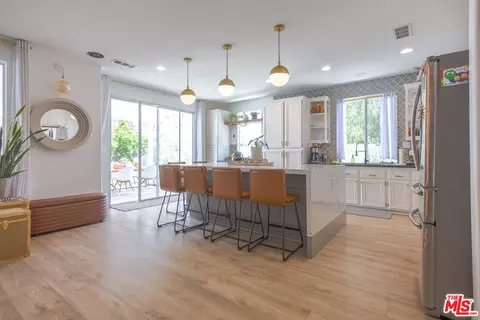 Kitchen - 31183 Cherry Dr, Castaic, CA 91384 photo 3 of 5