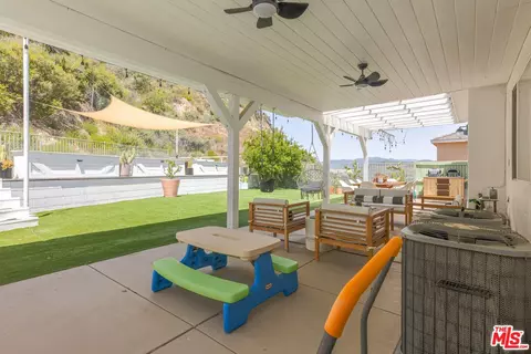 Exterior - 31183 Cherry Dr, Castaic, CA 91384 photo 3 of 8
