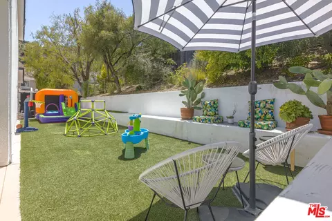 Exterior - 31183 Cherry Dr, Castaic, CA 91384 photo 4 of 8