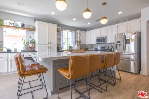 Kitchen - 31183 Cherry Dr, Castaic, CA 91384 photo 1 of 5