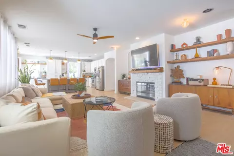 Living - 31183 Cherry Dr, Castaic, CA 91384 photo 3 of 3