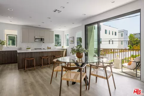 6115 Marbella Pl, Los Angeles, CA 90038