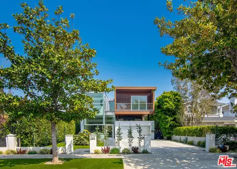742 Via De La Paz, Pacific Palisades, CA 90272
