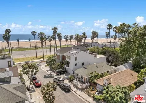 129 Hart Ave, Santa Monica, CA 90405
