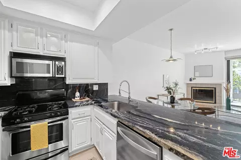 8675 Falmouth Ave #214, Playa Del Rey, CA 90293
