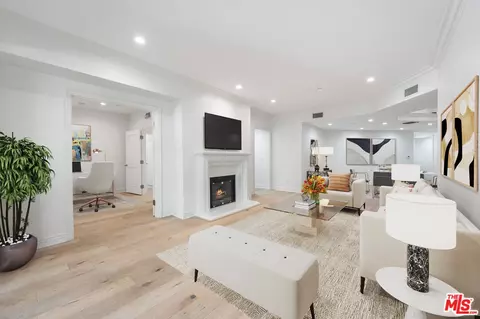 430 N Oakhurst Dr #106, Beverly Hills, CA 90210