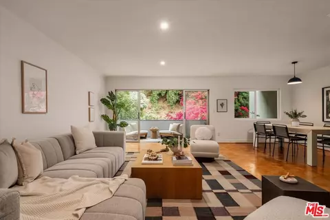 7259 Hillside Ave #304, Los Angeles, CA 90046