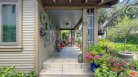 825 Sunset Ave, Pasadena, CA 91103 photo 9