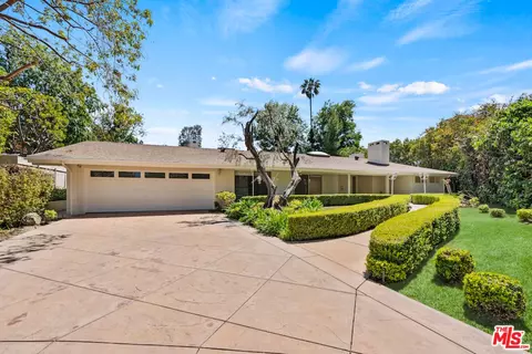 18036 Rodarte Way, Encino, CA 91316