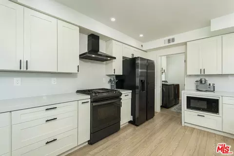 Kitchen - 11532 Samoline Ave, Downey, CA 90241 photo 5 of 7