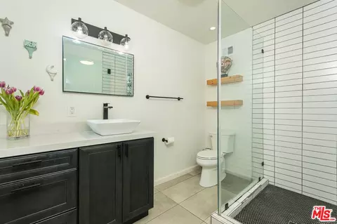 Bath - 11532 Samoline Ave, Downey, CA 90241 photo 1 of 5