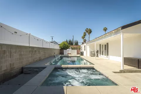 Exterior - 11532 Samoline Ave, Downey, CA 90241 photo 2 of 12