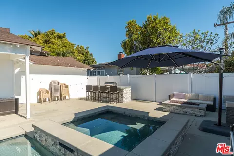 Exterior - 11532 Samoline Ave, Downey, CA 90241 photo 12 of 12