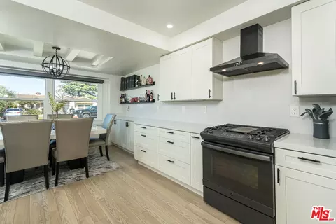 Kitchen - 11532 Samoline Ave, Downey, CA 90241 photo 4 of 7