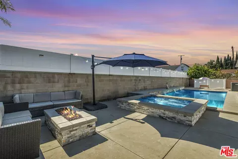 11532 Samoline Ave, Downey, CA 90241