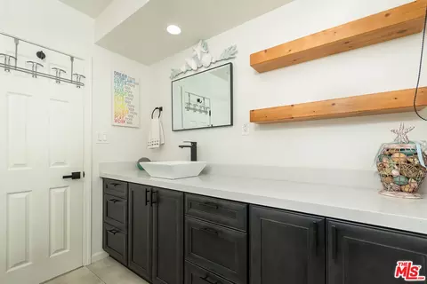 Bath - 11532 Samoline Ave, Downey, CA 90241 photo 5 of 5