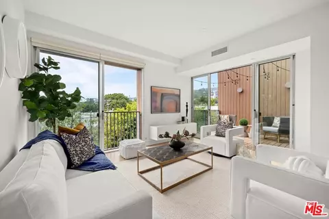 855 N Croft Ave #304, Los Angeles, CA 90069