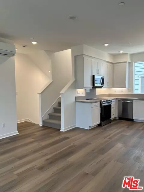 608 Dawson Ave, Long Beach, CA 90814