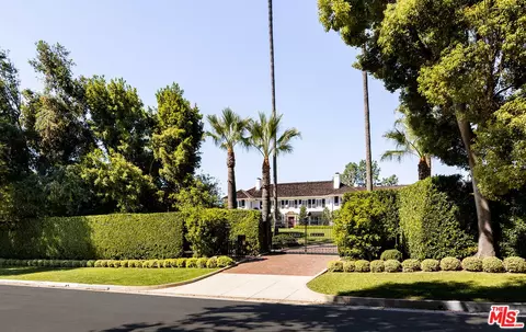 Exterior - 2 Oak Knoll Ter, Pasadena, CA 91106 photo 4 of 18