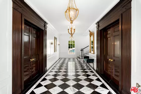 Entry Way - 2 Oak Knoll Ter, Pasadena, CA 91106 photo 1 of 13