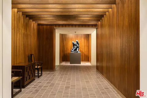 Entry Way - 2 Oak Knoll Ter, Pasadena, CA 91106 photo 5 of 13