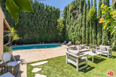 4313 Irvine Ave, Studio City, CA 91604