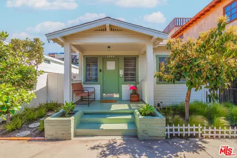 2342 Beach Ave, Venice, CA 90291