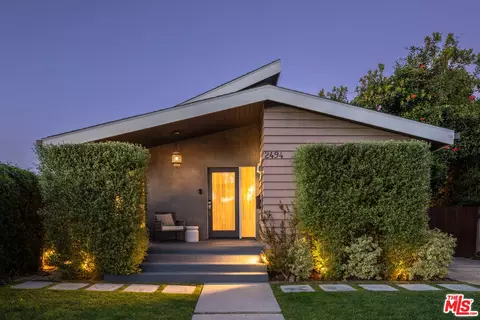 2494 Glencoe Ave, Venice, CA 90291
