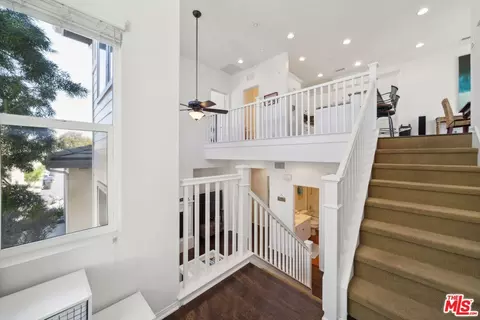 316 Harbor Breeze Dr, Port Hueneme, CA 93041