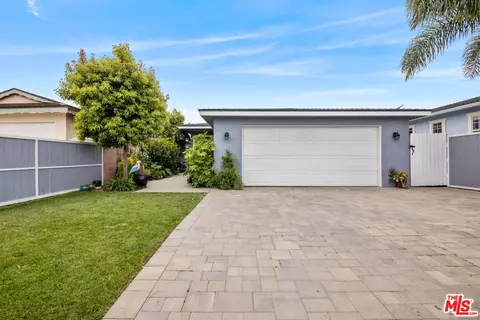 3818 W 115th St, Hawthorne, CA 90250