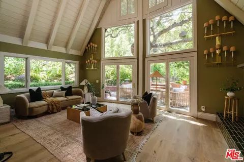 Living - 2460 Valley Meadow Dr, Oak View, CA 93022 photo 1 of 3