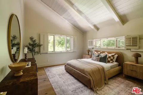 Bedroom - 2460 Valley Meadow Dr, Oak View, CA 93022 photo 4 of 4