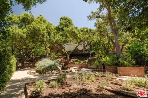 Exterior - 2460 Valley Meadow Dr, Oak View, CA 93022 photo 12 of 12