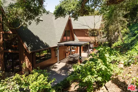 Exterior - 2460 Valley Meadow Dr, Oak View, CA 93022 photo 9 of 12