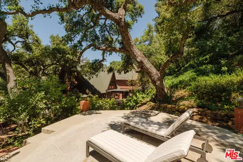 Exterior - 2460 Valley Meadow Dr, Oak View, CA 93022 photo 7 of 12