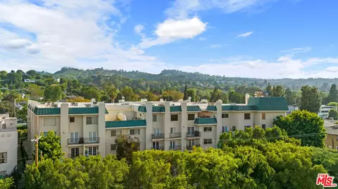 13030 Valleyheart Dr #114, Studio City, CA 91604