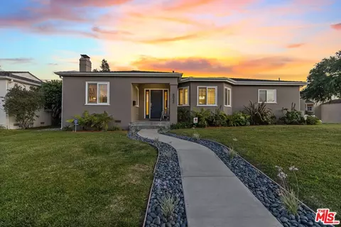 6032 W 82nd St, Los Angeles, CA 90045