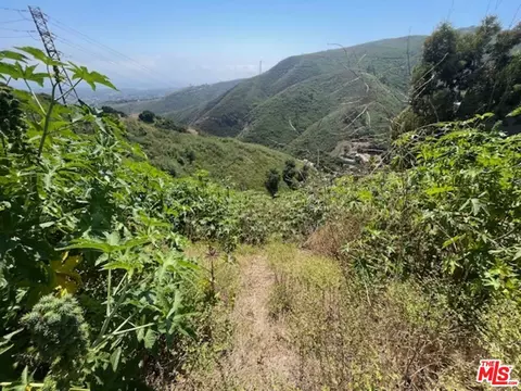 Undisclosed, Malibu, CA 90265