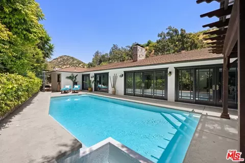 1951 N Beverly Dr, Beverly Hills, CA 90210