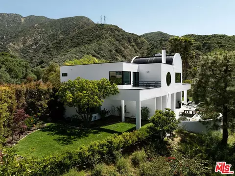 1230 Rubio Vista Rd, Altadena, CA 91001