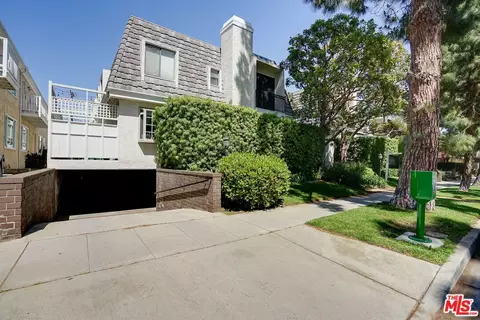 1037 16th St #3, Santa Monica, CA 90403