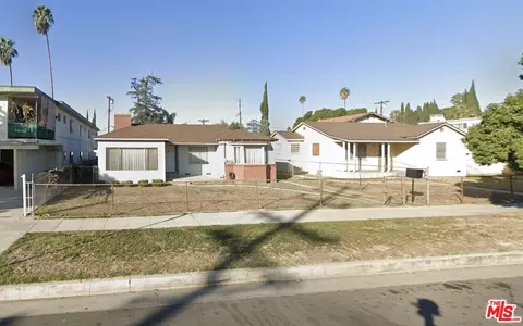 5809 Hazeltine Ave, Van Nuys, CA 91401