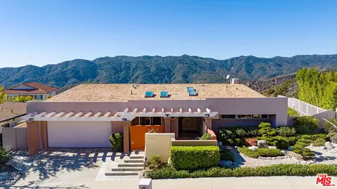 2625 Westridge Rd, Los Angeles, CA 90049