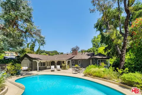 3688 Wrightwood Dr, Studio City, CA 91604